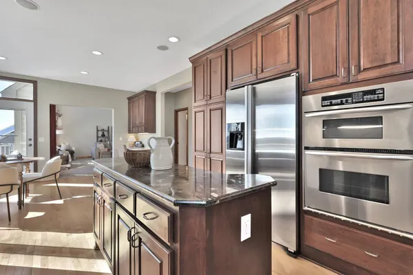 $749,900 | 3020 Carey Heights Drive, Maplewood, MN 55109
