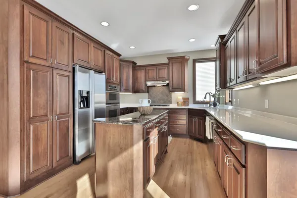 $749,900 | 3020 Carey Heights Drive, Maplewood, MN 55109