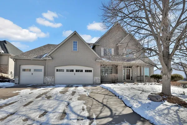 $749,900 | 3020 Carey Heights Drive, Maplewood, MN 55109