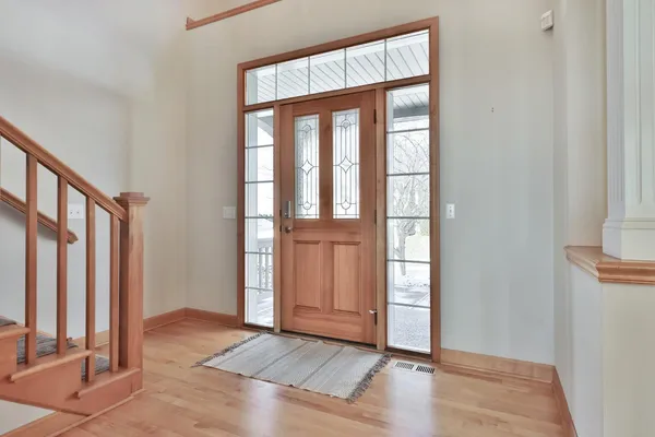 $749,900 | 3020 Carey Heights Drive, Maplewood, MN 55109