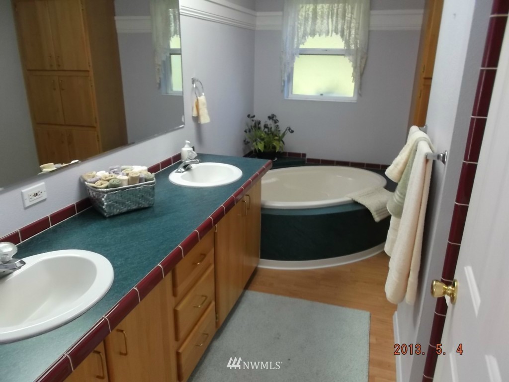 267 Dluhosh Road Onalaska, WA 98570 - Photo 9 of 15 Gallery Image 9