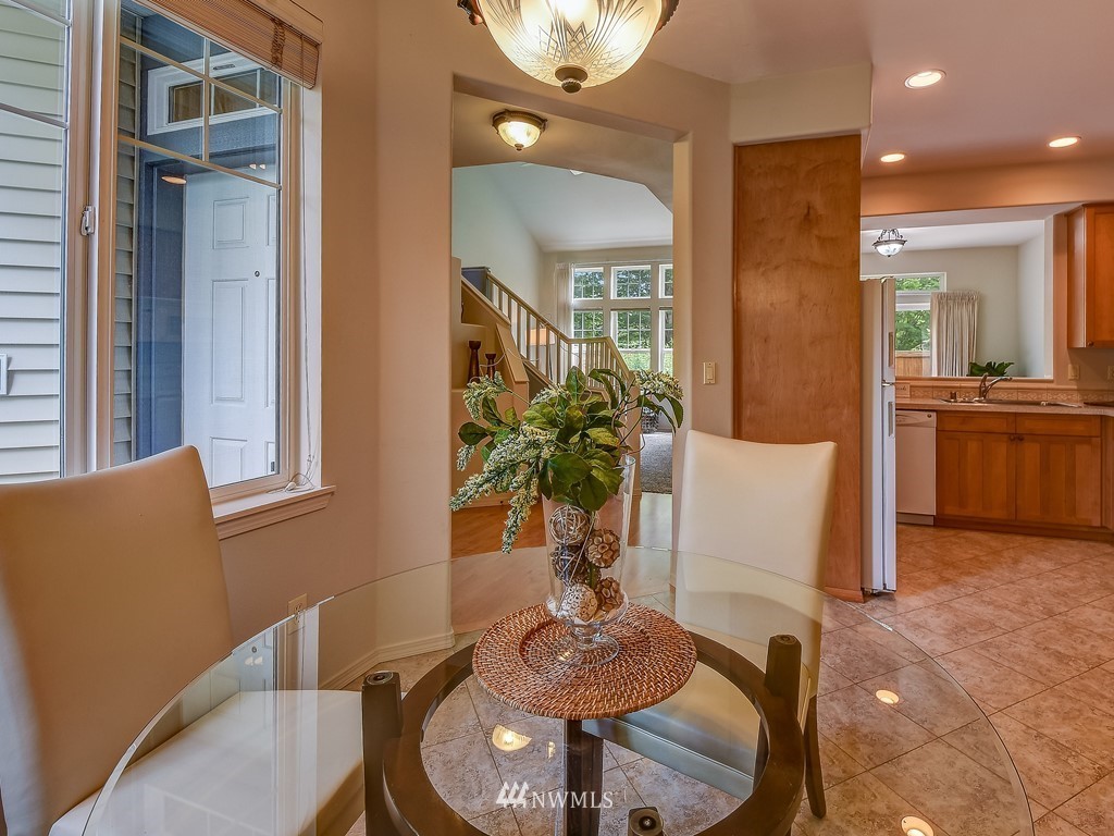 4523 Northeast 6th Court Renton, WA 98059 - Photo 11 of 26