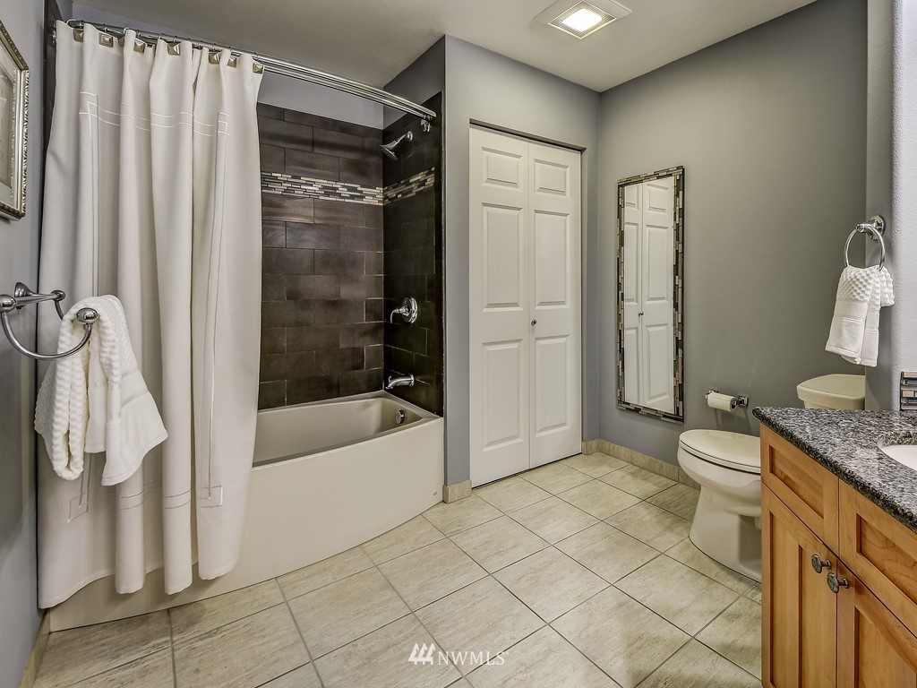 4523 Northeast 6th Court Renton, WA 98059 - Photo 15 of 26