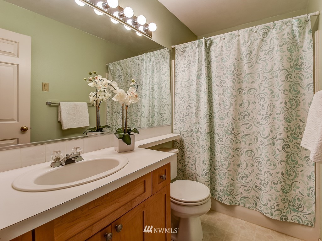 4523 Northeast 6th Court Renton, WA 98059 - Photo 19 of 26