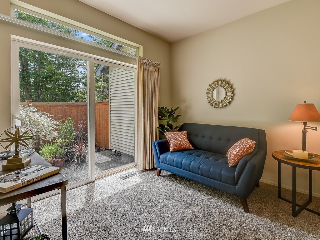 4523 Northeast 6th Court Renton, WA 98059 - Photo 5 of 26