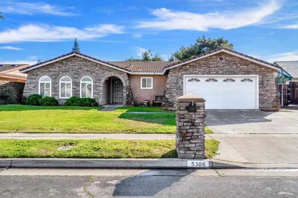$425,000 | 5306 North Carlsbad Avenue, Fresno, CA 93722