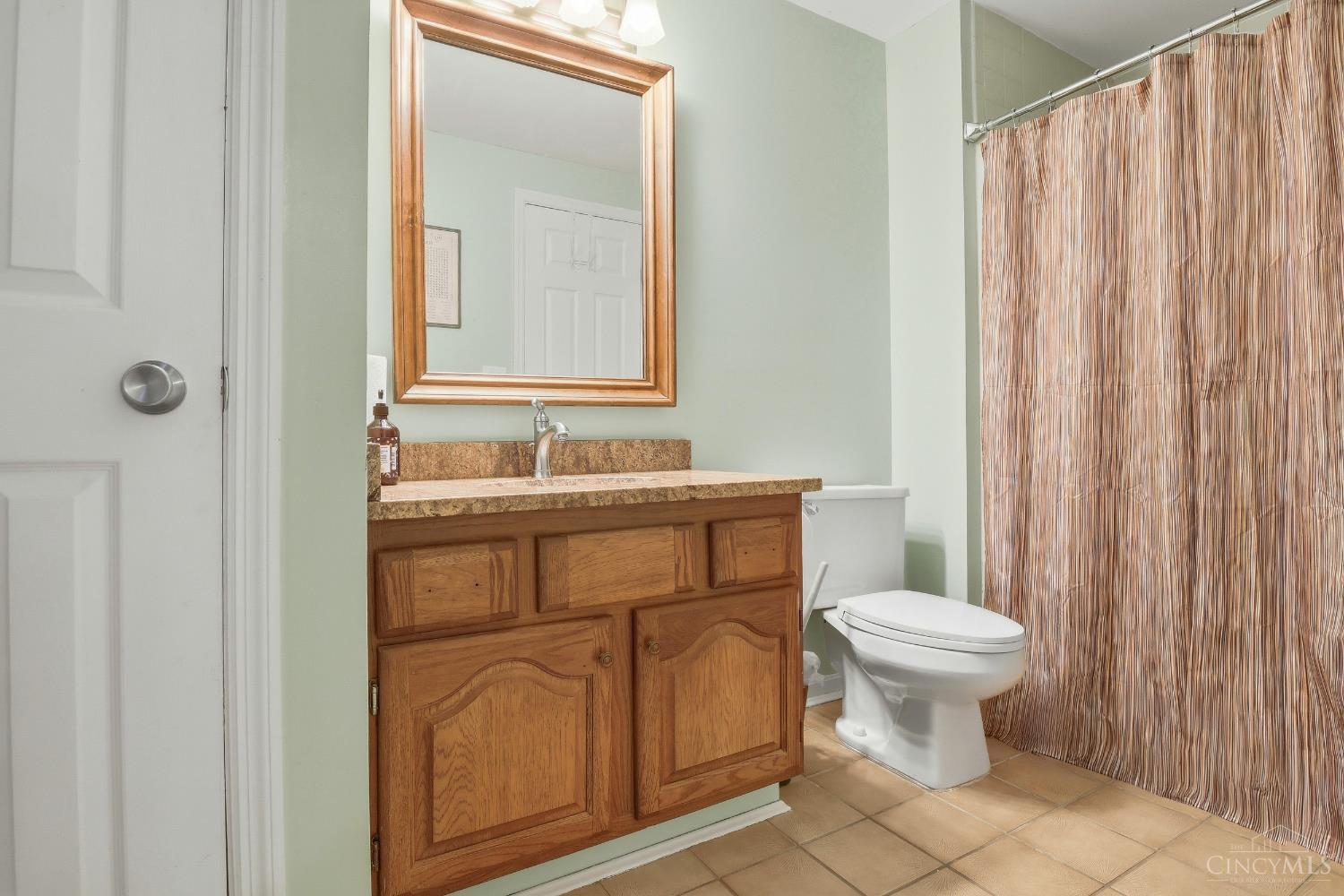 4374 Boomer Road Cincinnati, OH 45247 - Photo 20 of 49