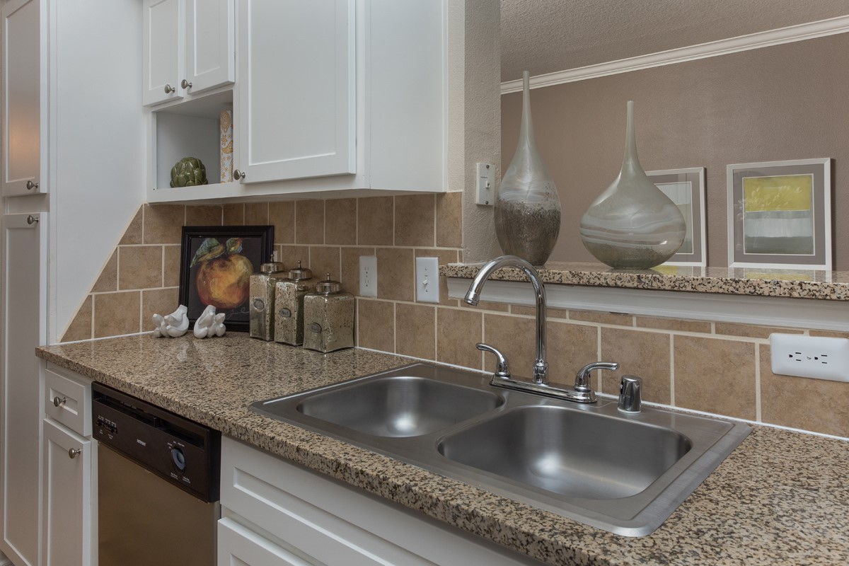 10440 Deerwood Road, Unit 90924 Houston, TX 77042 - Photo 5 of 20