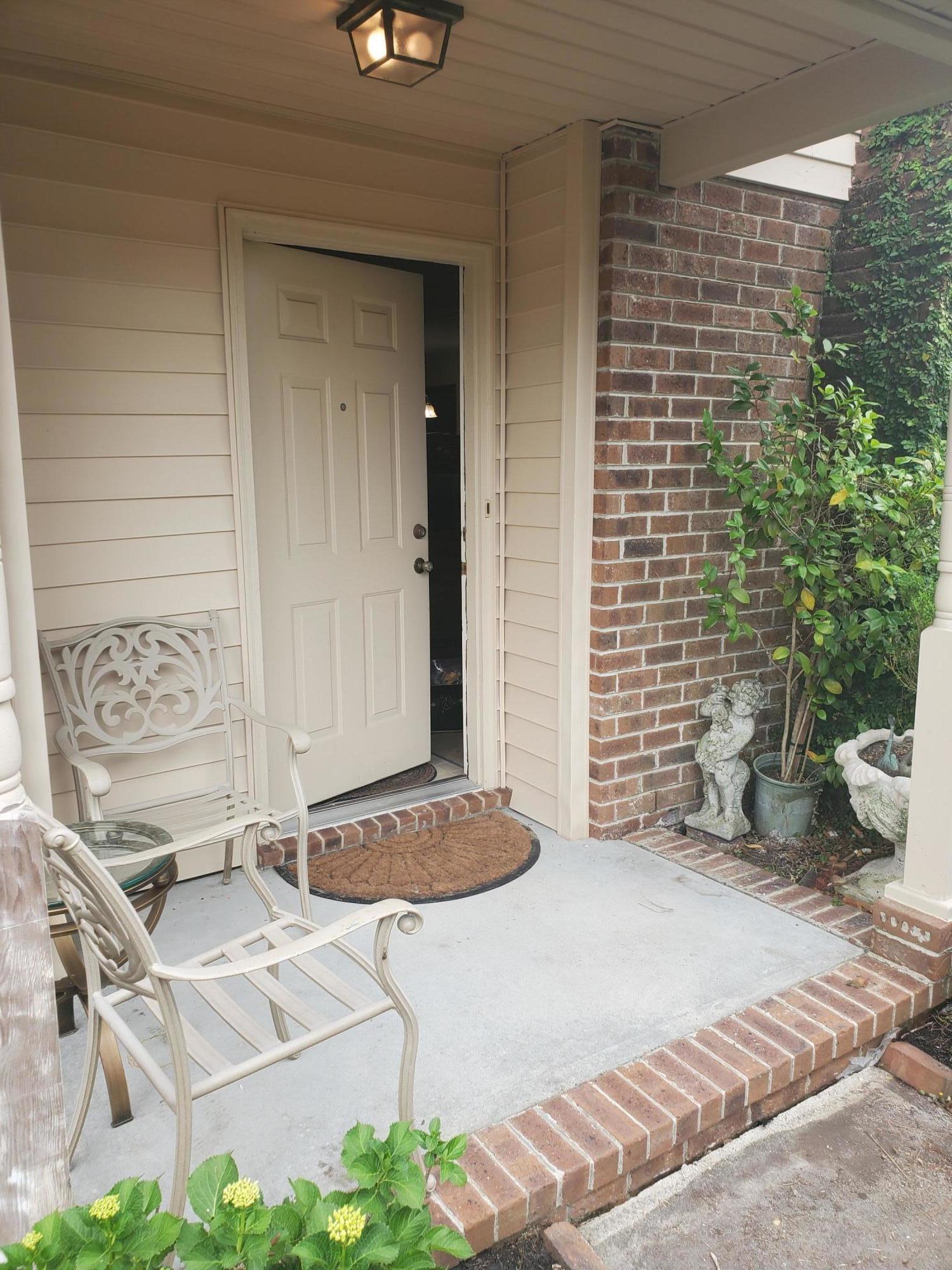 7751 Oldridge Road North Charleston, SC 29418 - Photo 1 of 2 CAWLEY 7751 Oldridge Front Door Pic