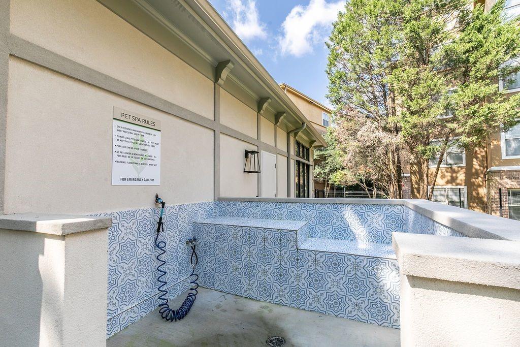 1401 West Paces Ferry Road Northwest, Unit 1303 Atlanta, GA 30327 - Photo 27 of 33 a view of a house with a snow