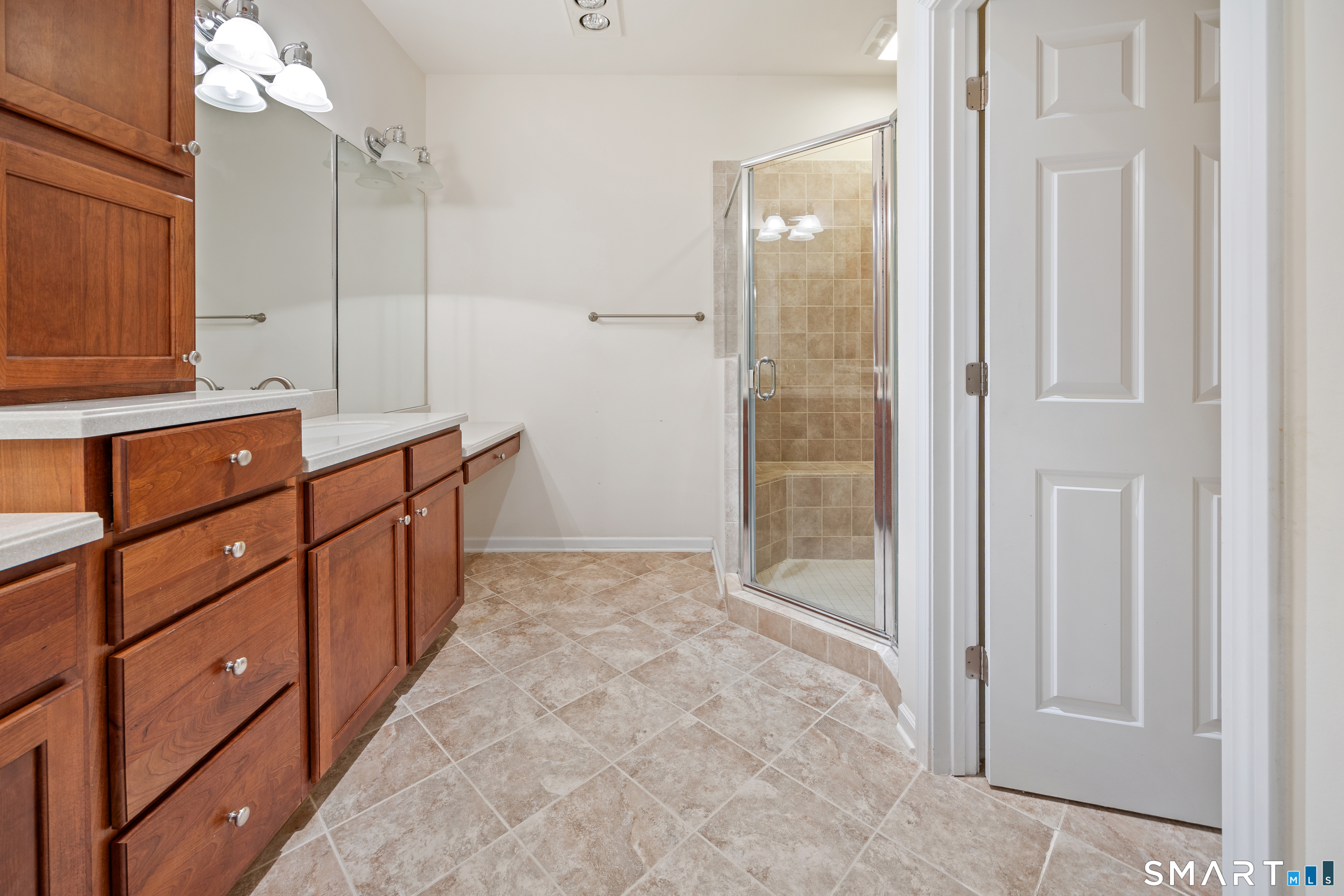 9 Lakeview Rise, Unit 9 Beacon Falls, CT 06403 - Photo 18 of 39