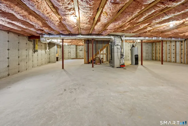 an empty room with entrance