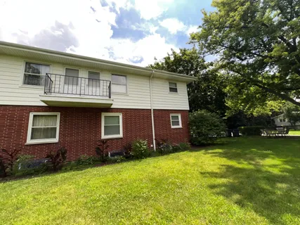$1,250 | 512 Hill Street, Unit 2S, Walworth, WI 53184