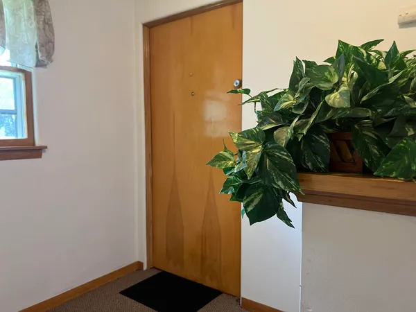 $1,250 | 512 Hill Street, Unit 2S, Walworth, WI 53184