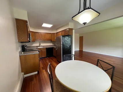 $1,250 | 512 Hill Street, Unit 2S, Walworth, WI 53184