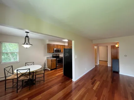 $1,250 | 512 Hill Street, Unit 2S, Walworth, WI 53184