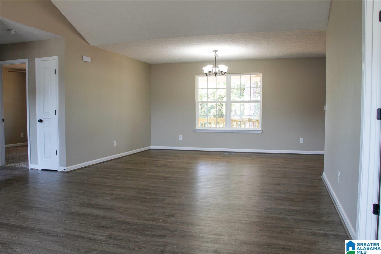 1403 Greenview Way Southwest Jacksonville, AL 36265 - Photo 3 of 31