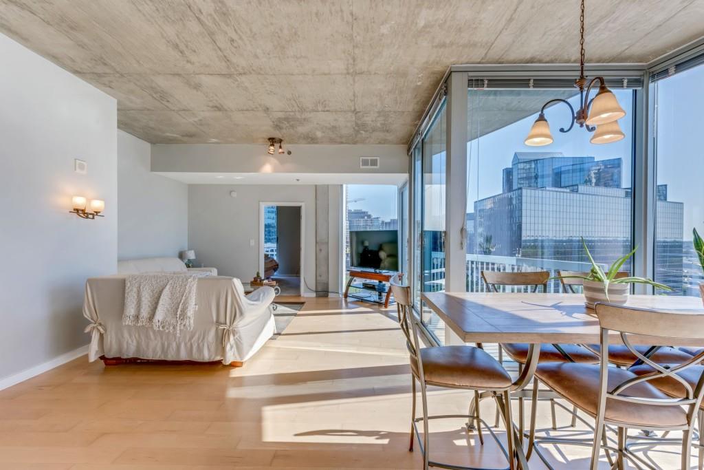 End unit offers premier Buckhead views!