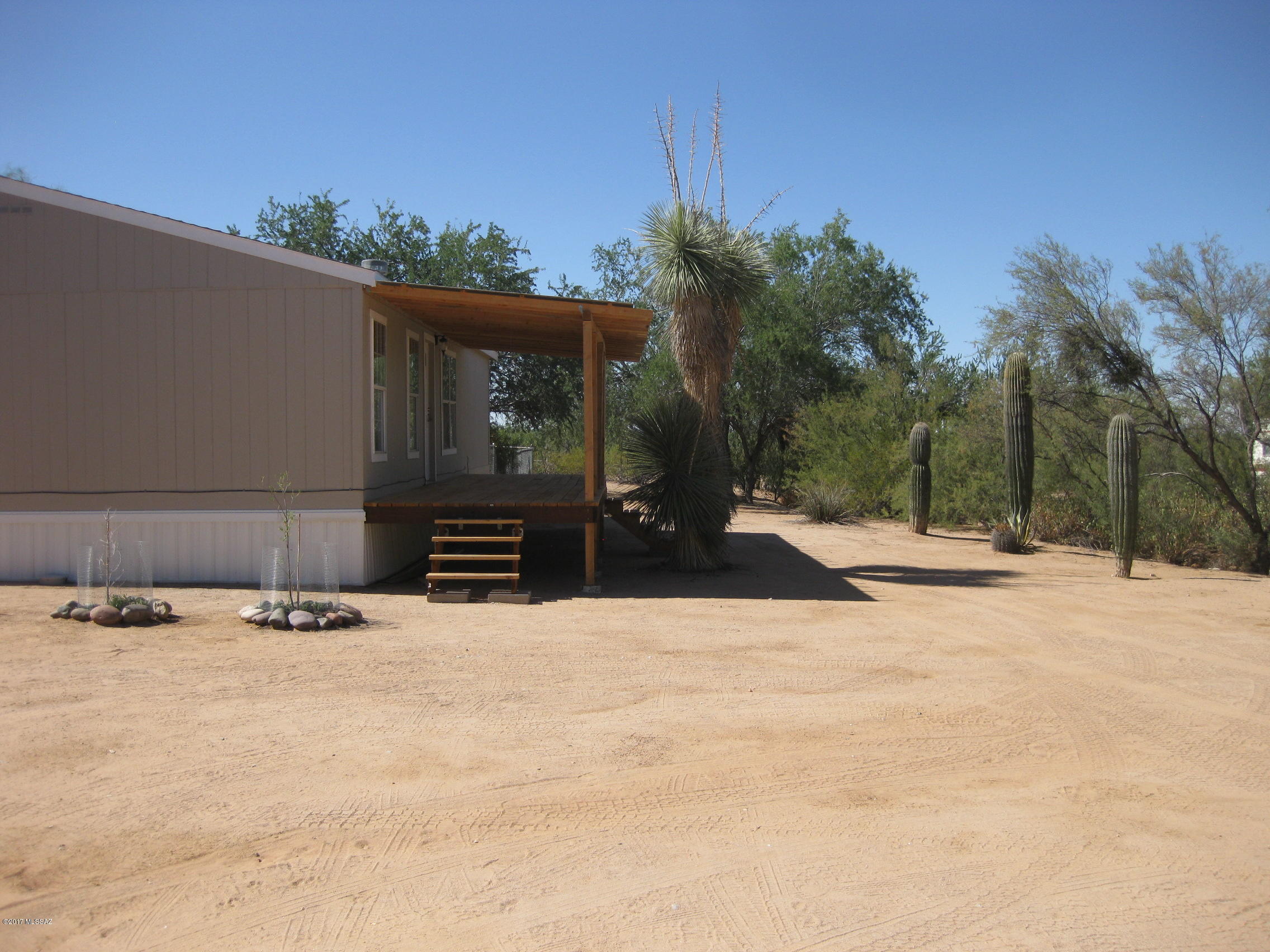 7365 North Pear Tree Road Tucson, AZ 85743 - Photo 4 of 31 Gallery Image 4