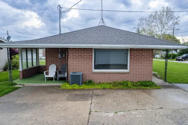 $139,900 | 690 Esther Street, Huntington, IN 46750
