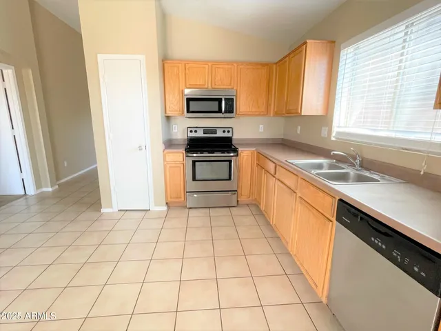 $1,595 | 6717 East Lush Vista View, Florence, AZ 85132