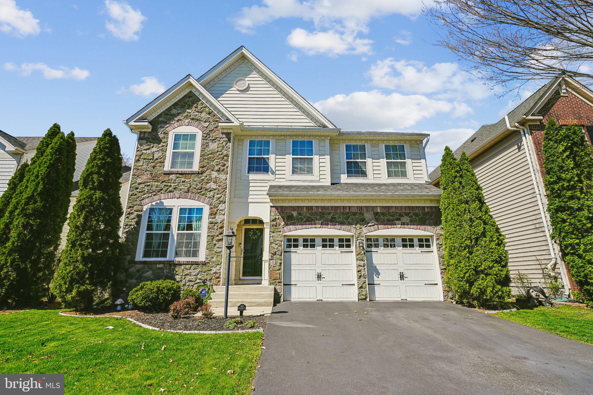 8716 Raleigh Mews Gainesville, VA 20155 - Photo 2 of 37 Front