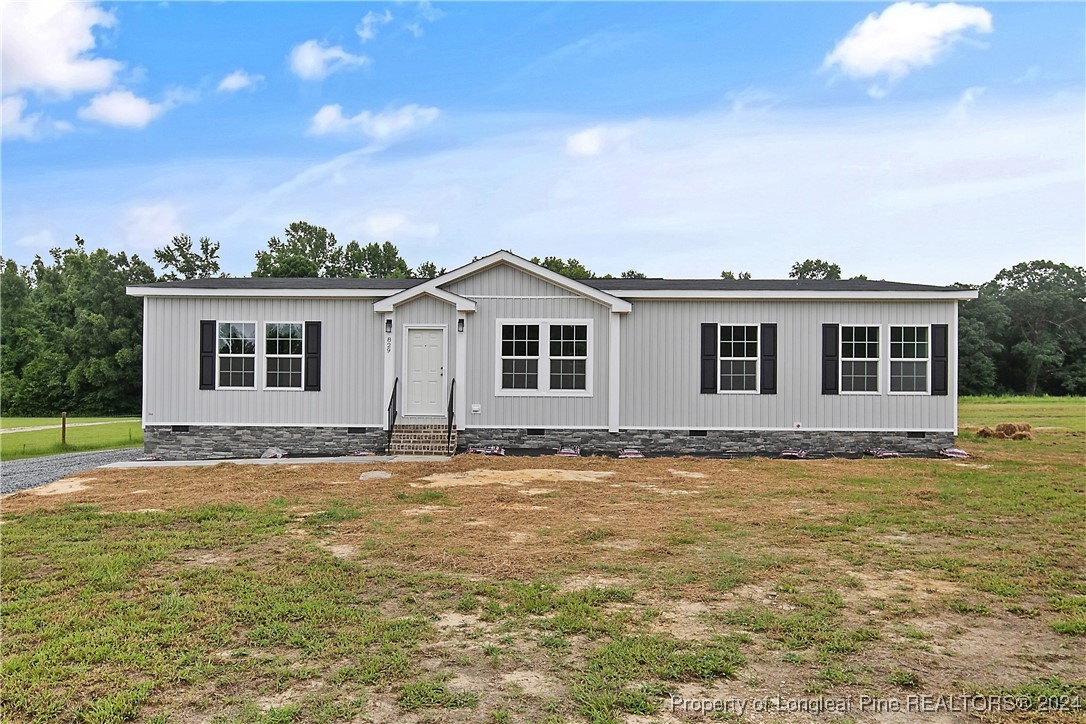 829 Loop Road Bunnlevel, NC 28323 - Photo 1 of 50 Gallery Image 1