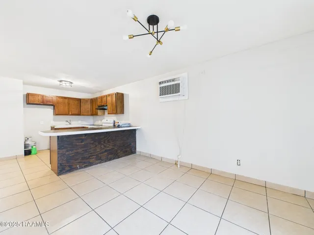 $950 | 508 General Mouton Avenue, Lafayette, LA 70501