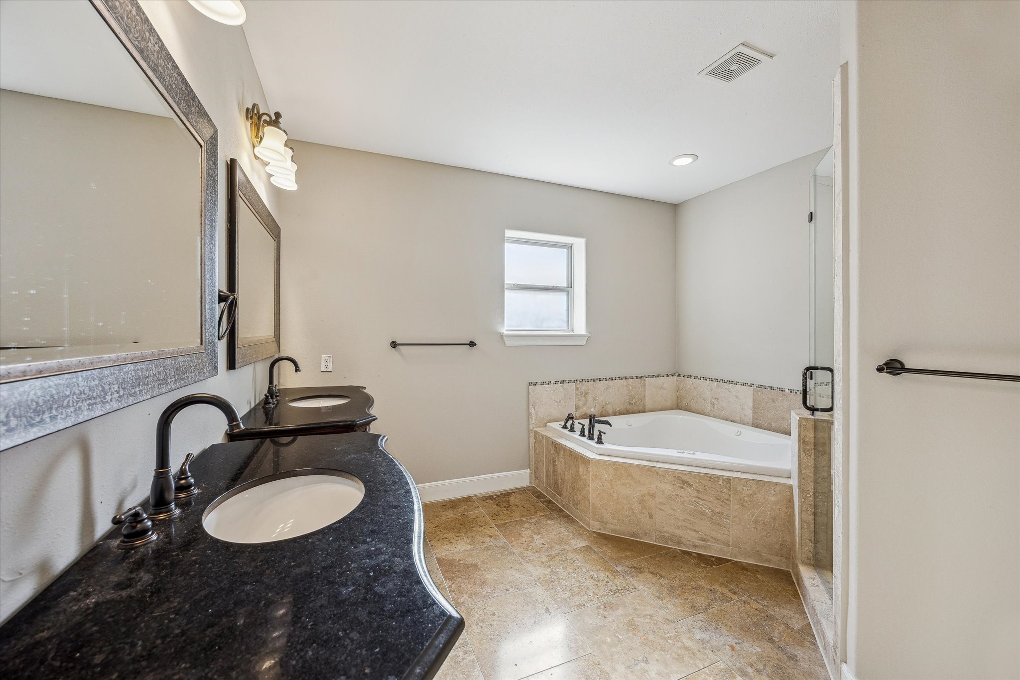 2618 Cleburne Street Houston, TX 77004 - Photo 14 of 25 a bathroom with a sink and a bathtub