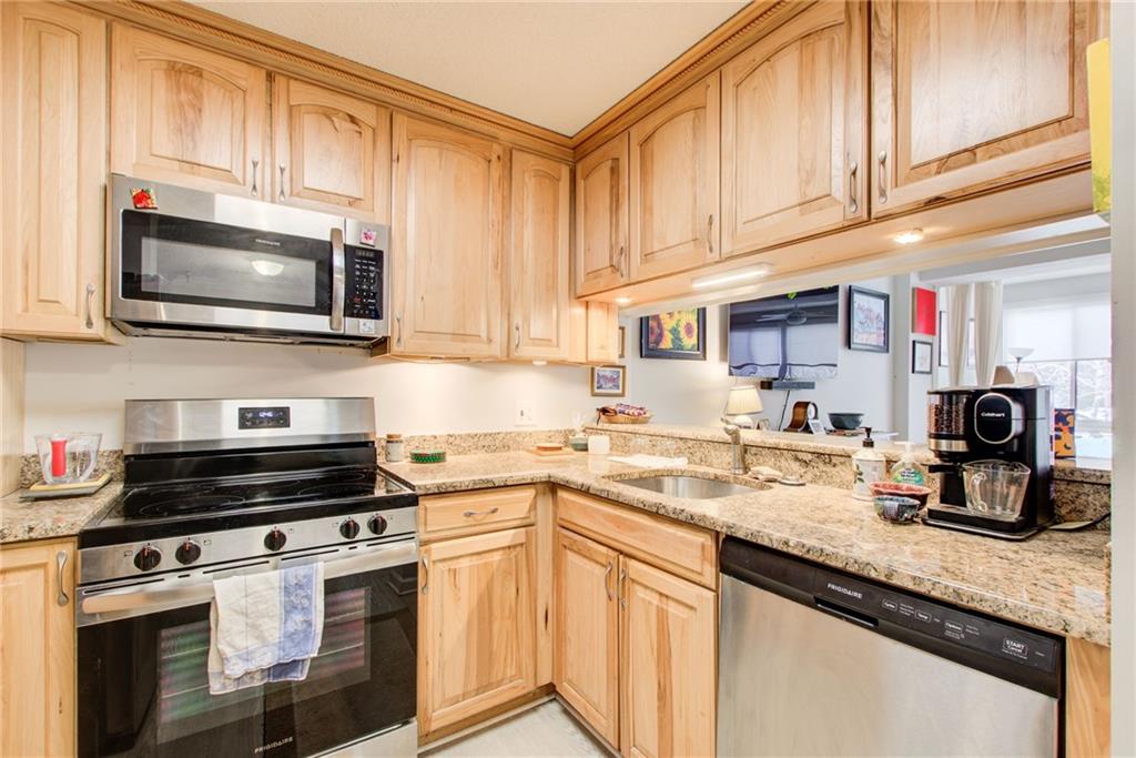 1800 Clairmont Lake, Unit 223 Decatur, GA 30033 - Photo 7 of 35