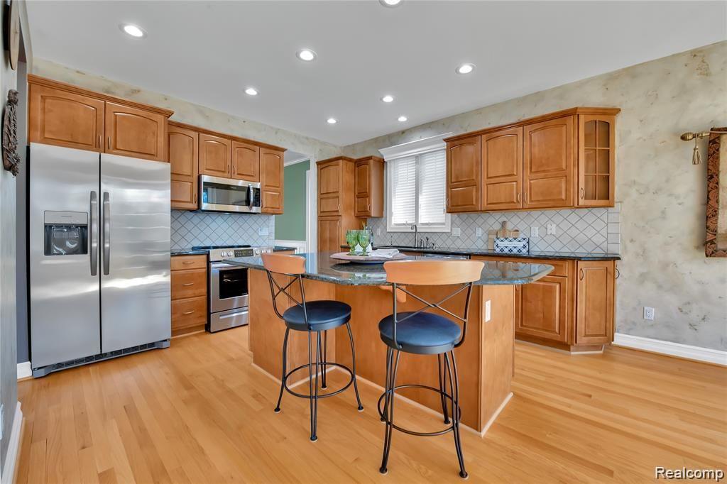 625 1st Street Rochester, MI 48307 - Photo 13 of 41