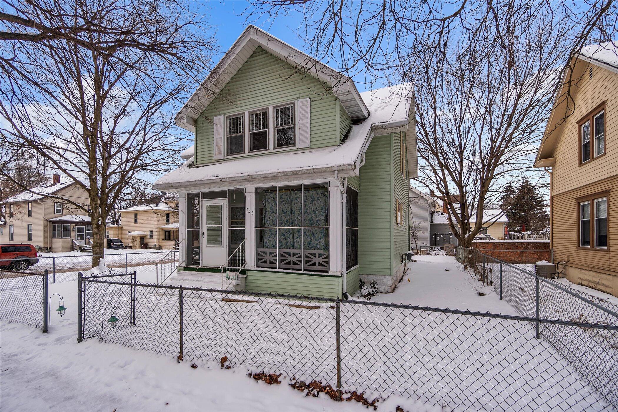 732 Fifth Street Jackson, MI 49203 - Photo 4 of 27 04-732-Fifth-St-WindowStill-Real-Estate-