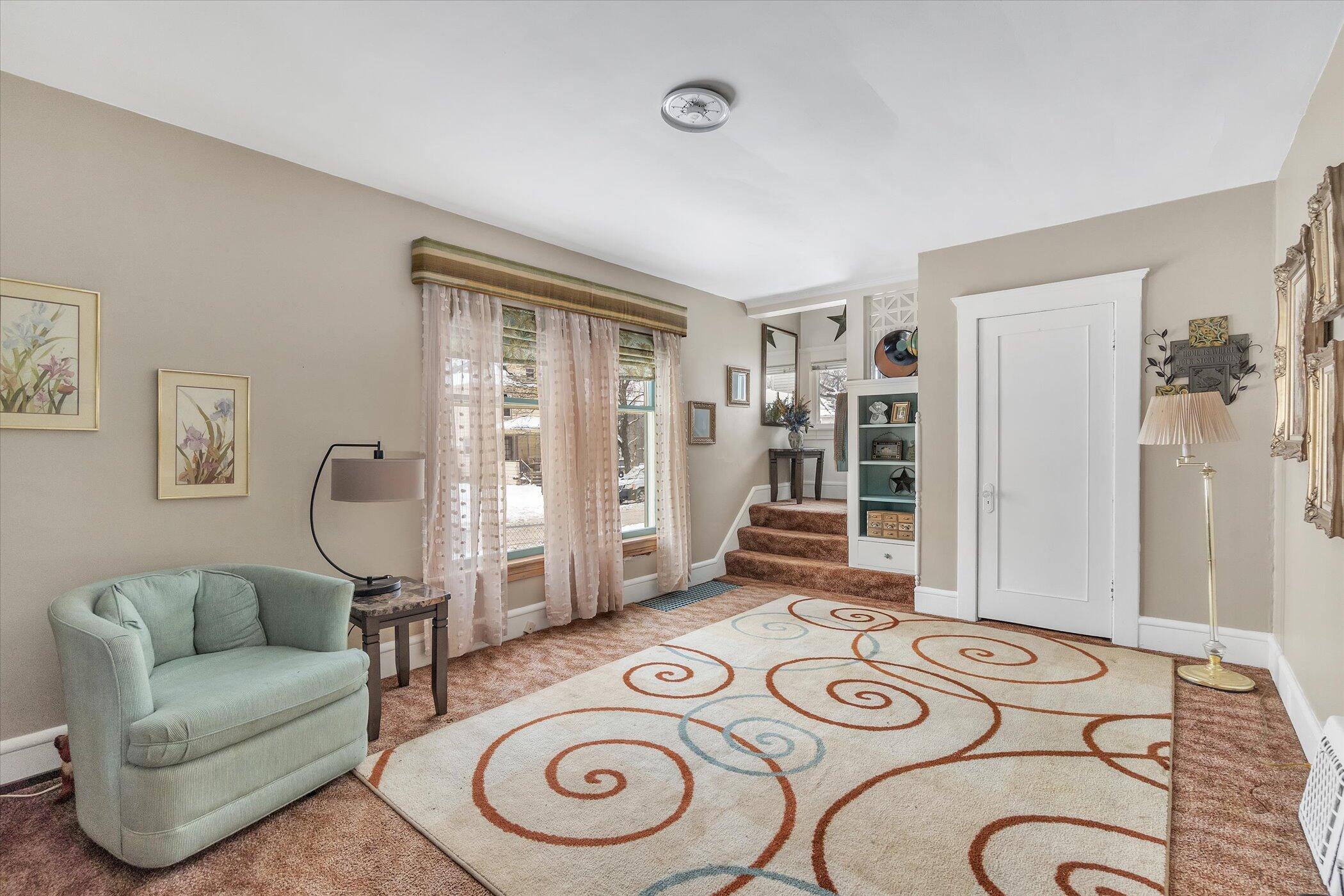 732 Fifth Street Jackson, MI 49203 - Photo 7 of 27 07-732-Fifth-St-WindowStill-Real-Estate-