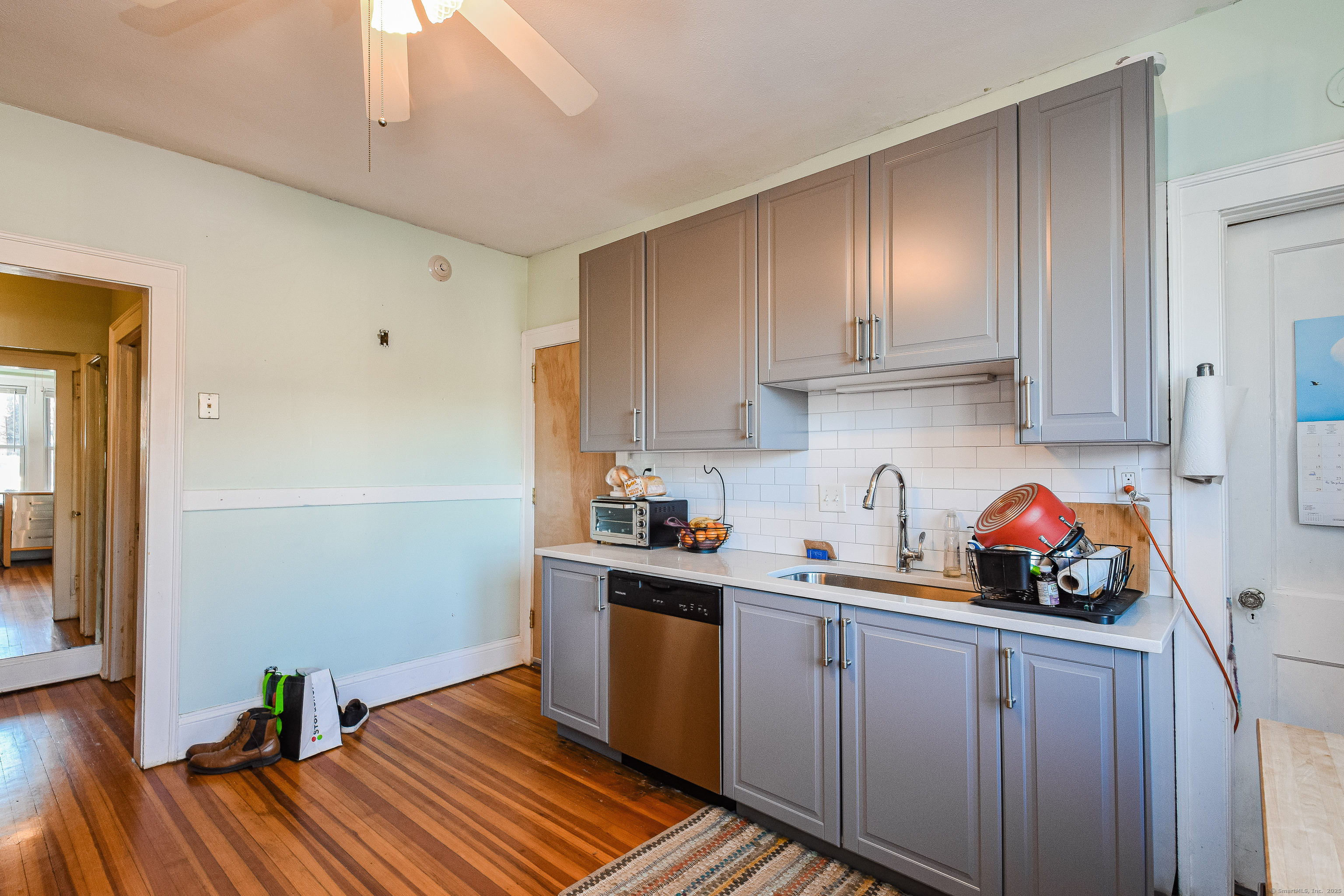 51 Bretton Road West Hartford, CT 06119 - Photo 6 of 39