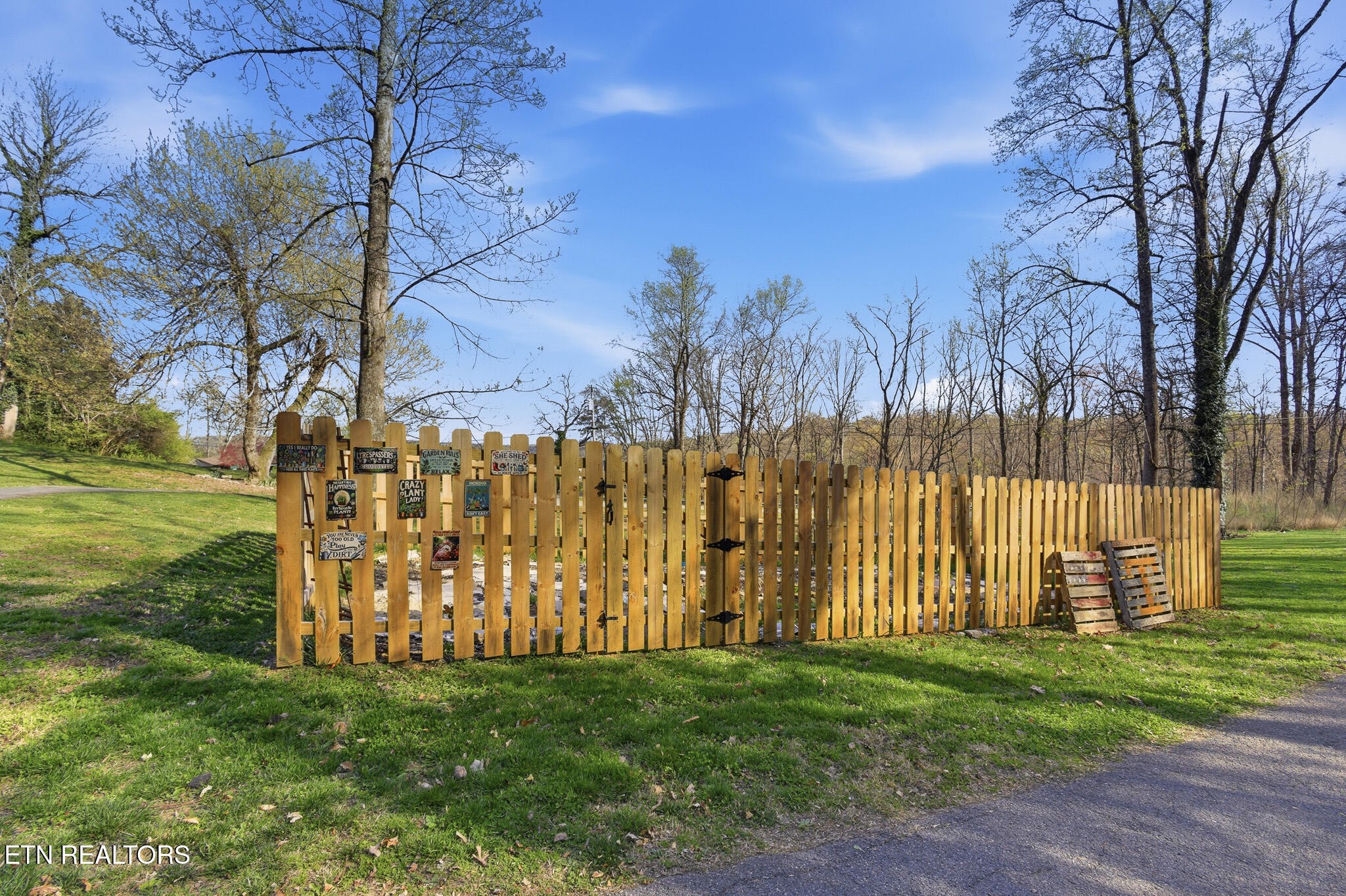 402 Bluff Road Kingston, TN 37763 - Photo 34 of 39 Gallery Image 34