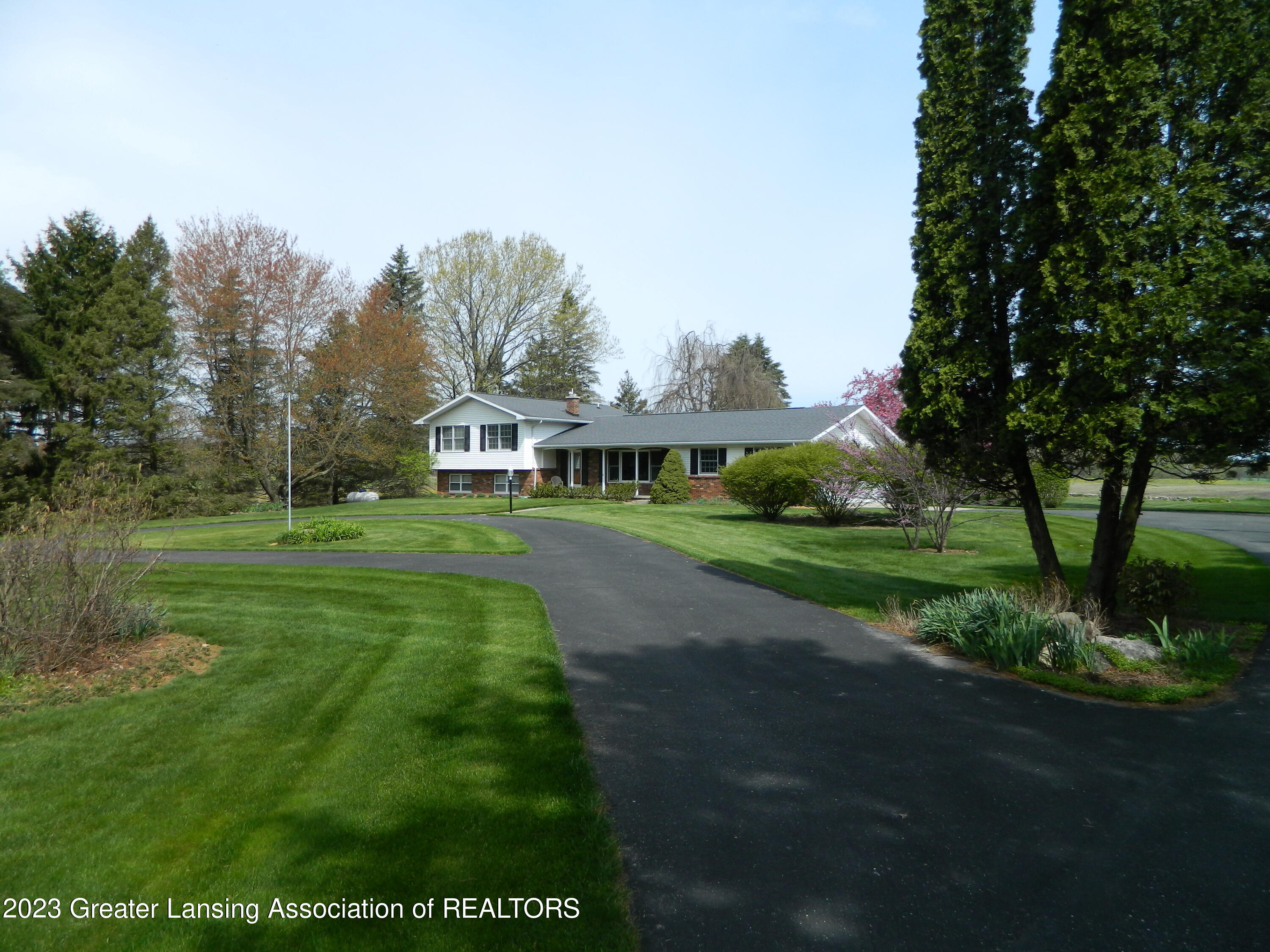518 Lamb Road Mason, MI 48854 - Photo 1 of 37 DSCN5374
