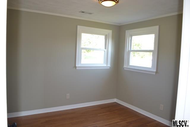 4002 South Olivers Cross Road Newton, NC 28658 - Photo 3 of 18 Gallery Image 3