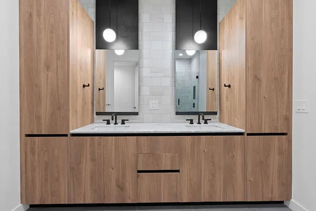 $1,399,000 | 84 East Avenue, Unit 4001, Austin, TX 78701