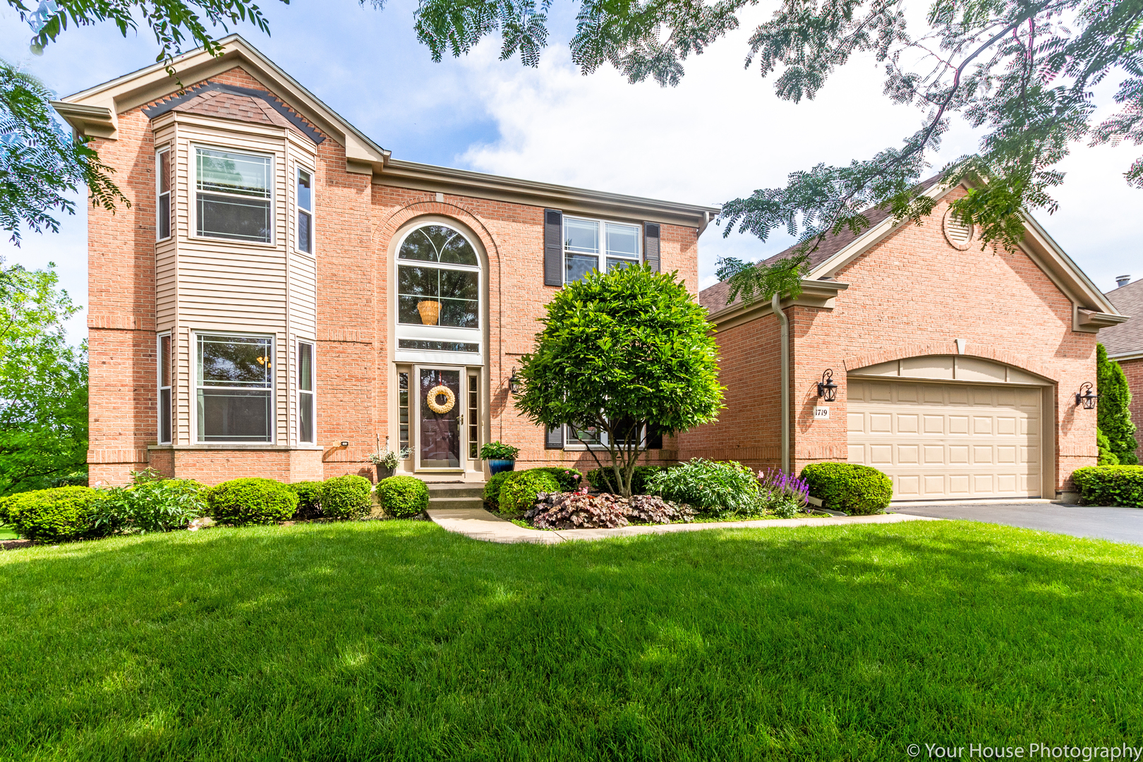 1719 Stanwich Road Vernon Hills, IL 60061 - Photo 1 of 27