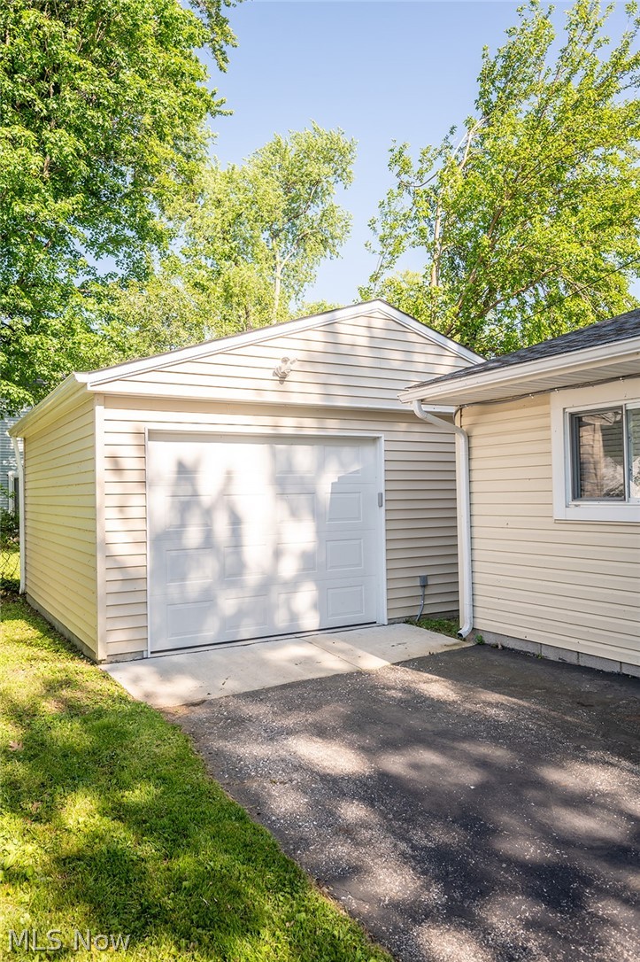 655 Orchard Road Willoughby, OH 44094 - Photo 31 of 39