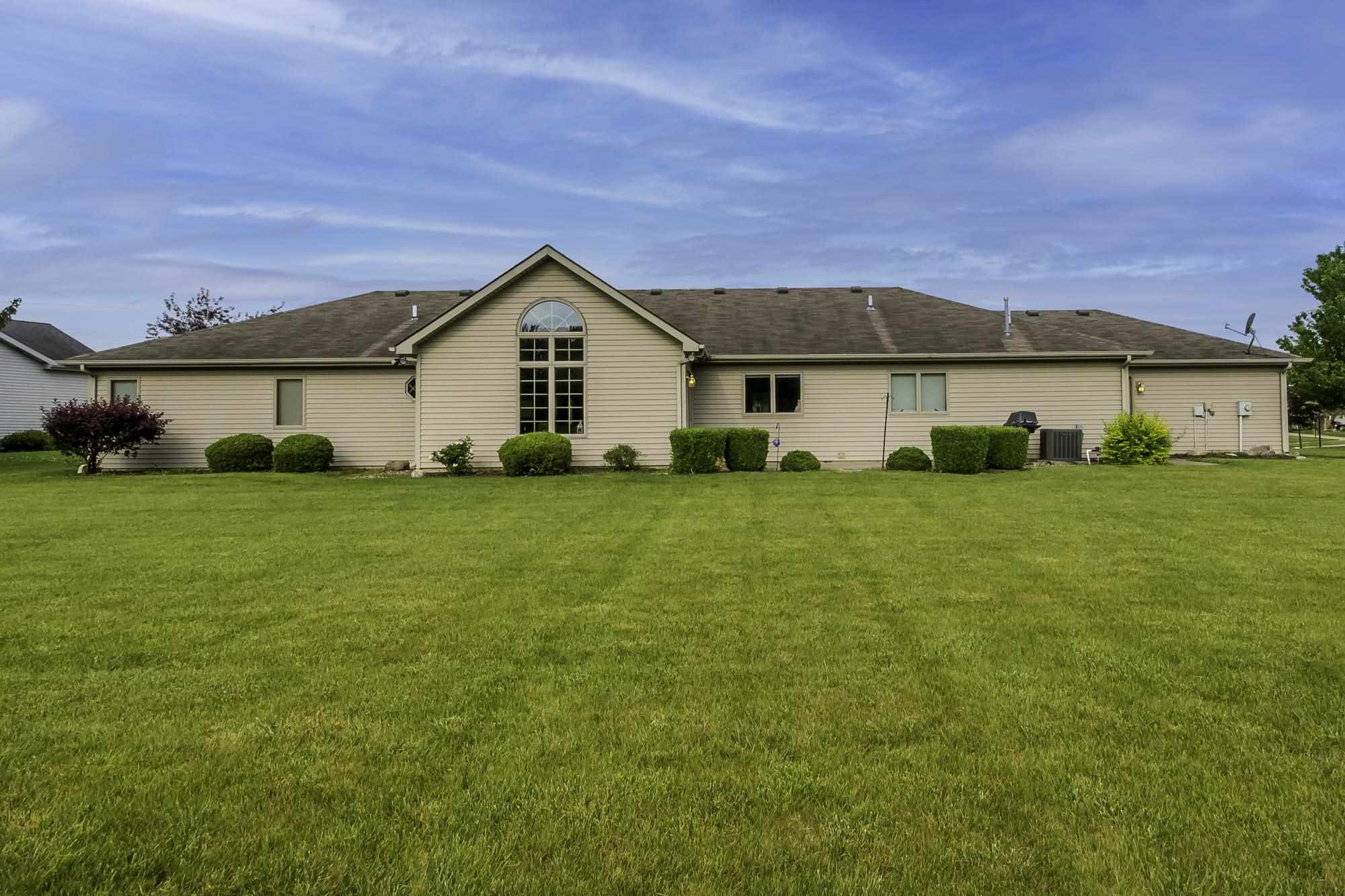 1016 Cross Pointe Decatur, IN 46733 - Photo 3 of 30