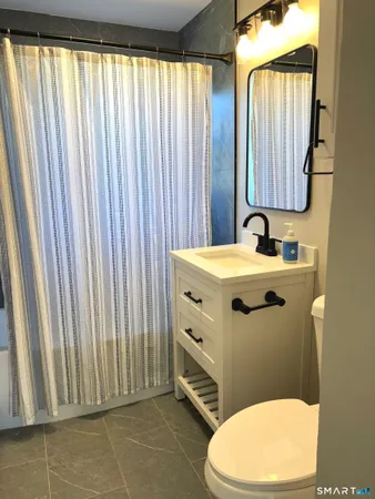 $1,950 | 7 Brickyard Road, Unit D, Farmington, CT 06032