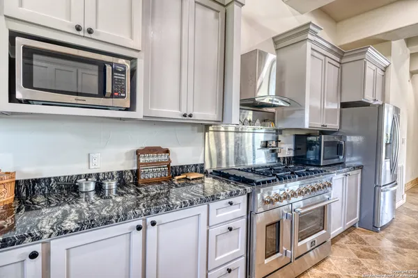 $1,398,500 | 1747 Mountain Vly Drive, Concan, TX 78838