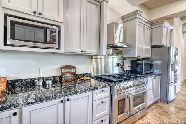 $1,398,500 | 1747 Mountain Vly Drive, Concan, TX 78838