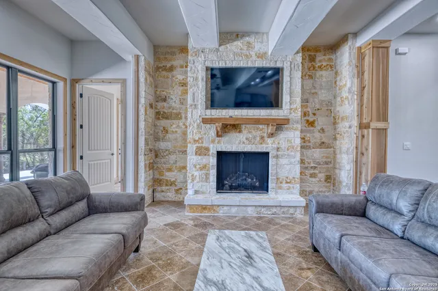 $1,398,500 | 1747 Mountain Vly Drive, Concan, TX 78838