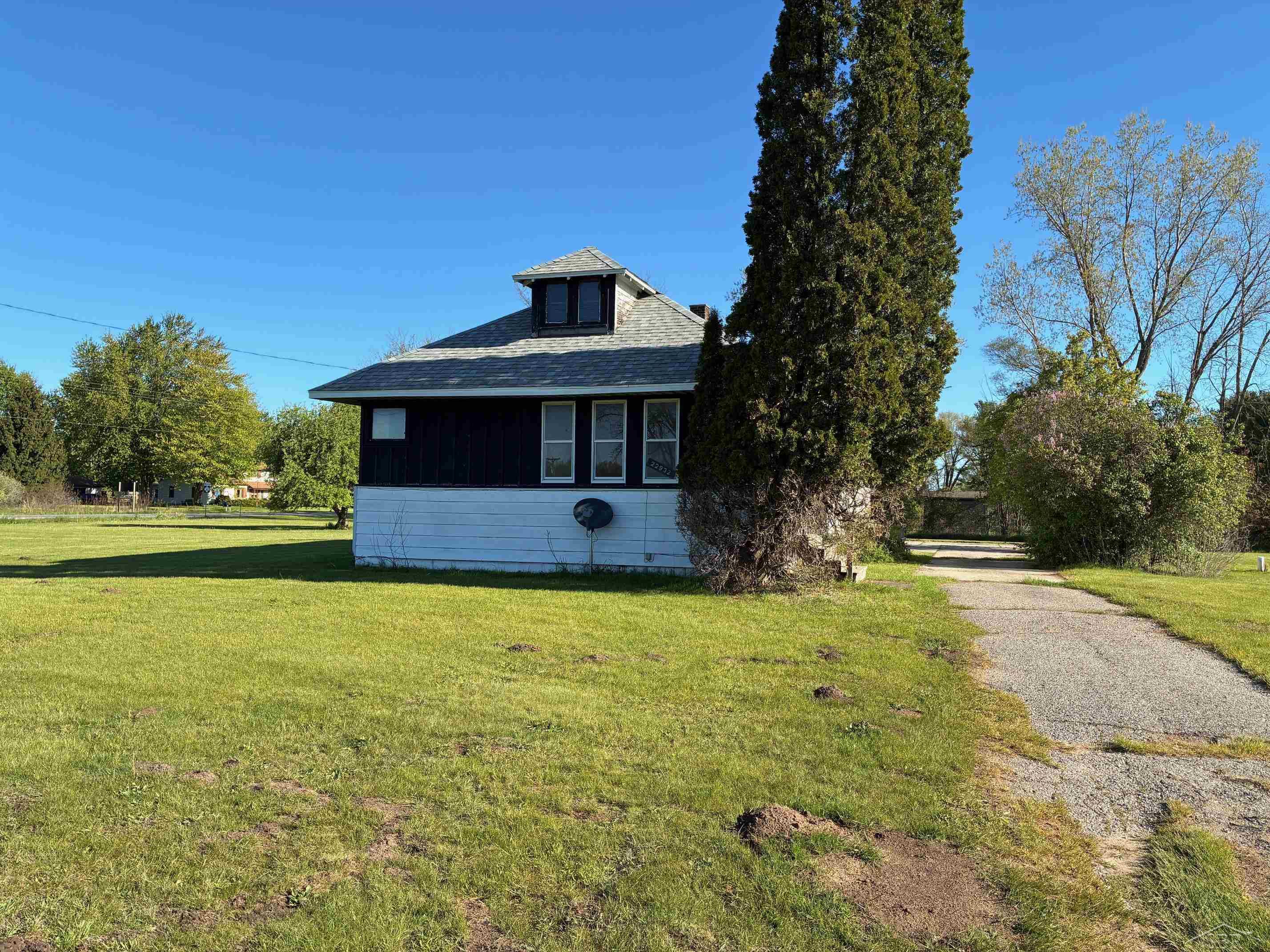 22932 Gratiot Road Merrill, MI 48637 - Photo 2 of 16