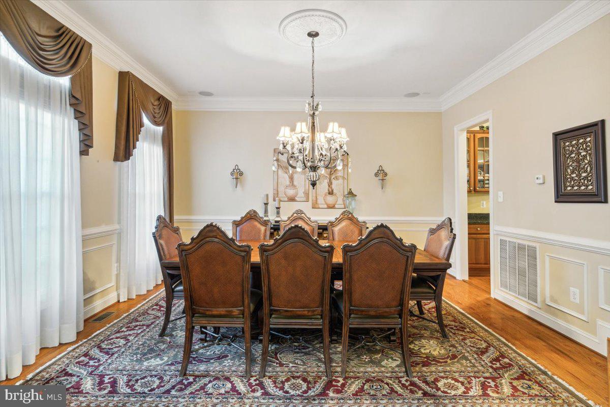 9315 Elgin Lane Frederick, MD 21704 - Photo 18 of 96 Formal Dining Room