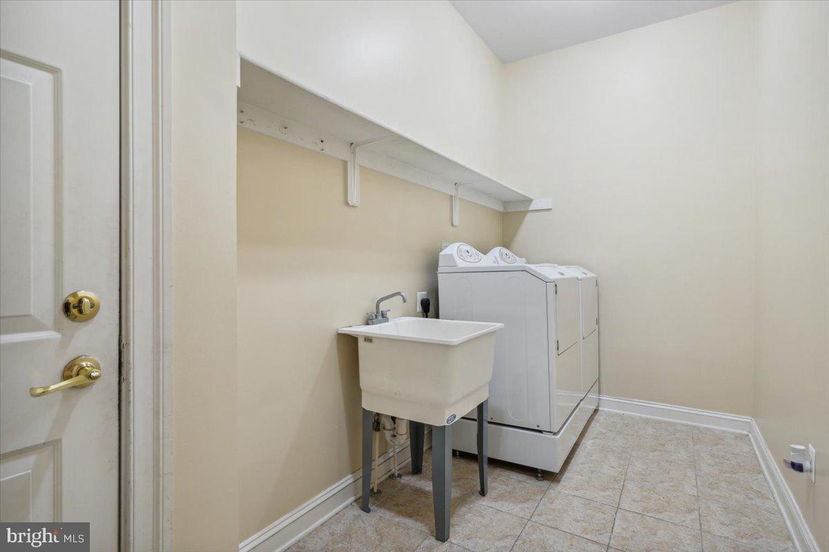 9315 Elgin Lane Frederick, MD 21704 - Photo 43 of 96 Laundry Room on Main floor