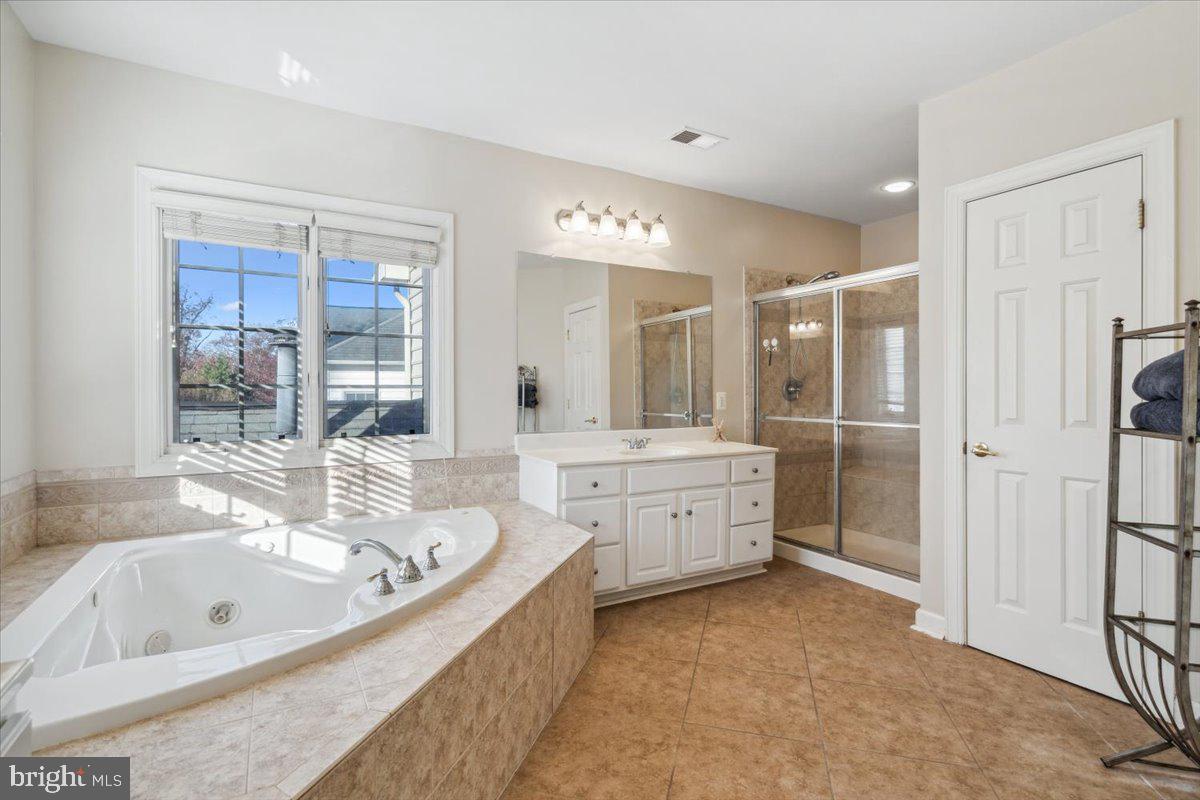 9315 Elgin Lane Frederick, MD 21704 - Photo 59 of 96 Primary Bathroom