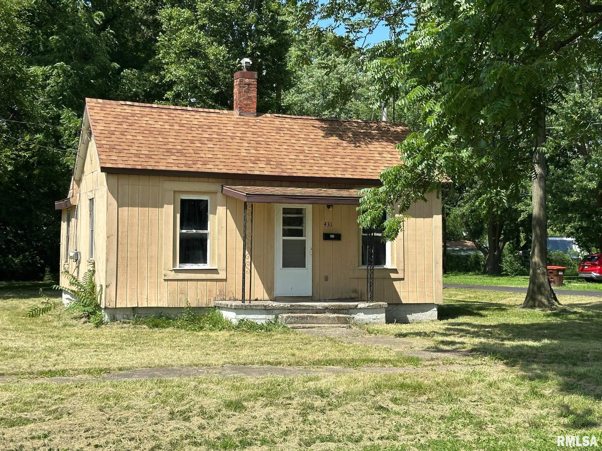 423-431 East Prairie Street Virden, IL 62690 - Photo 1 of 24